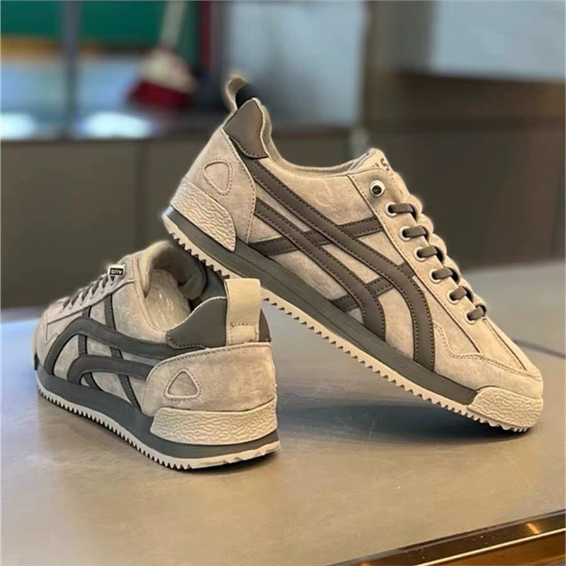 Trendy Men's Shoes Autumn Breathable Slip-On Sports Casual Lightweight Soft Sole Versatile European Style Sneakers image 1